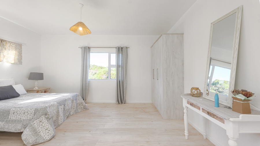 4 Bedroom Property for Sale in Suiderstrand Western Cape